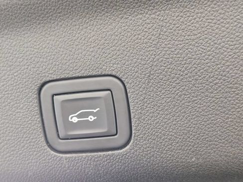 Used 2023 Cadillac Escalade Sport AWD/4WD image 34