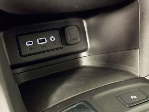 Used 2024 Chevrolet Equinox LT FWD image 40