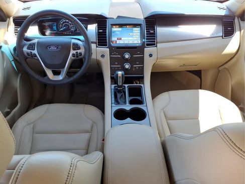 Used 2018 Ford Taurus SEL w/ Equipment Group 201A FWD image 16
