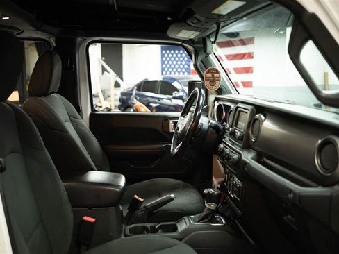 Used 2020 Jeep Gladiator Sport w/ Quick Order Package 24S image 11