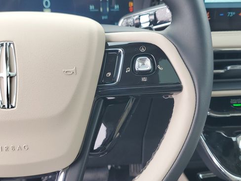 New 2026 Lincoln Corsair Premiere image 18