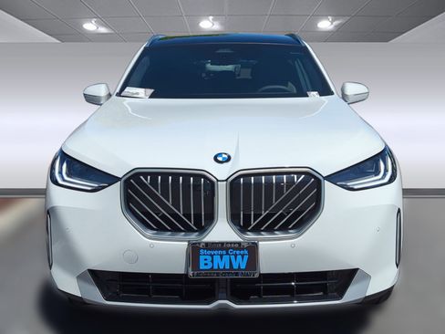 Used 2025 BMW X3 xDrive30i w/ Premium Package image 8
