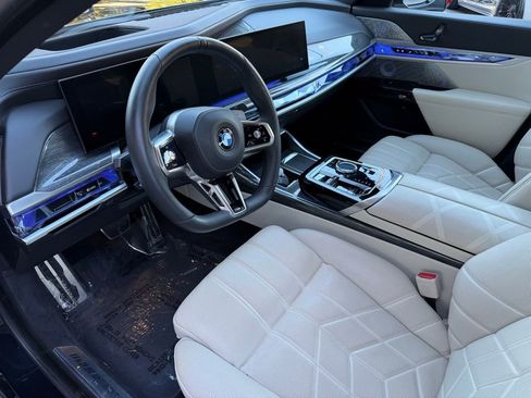 Used 2023 BMW 760i xDrive 760i xDrive image 24