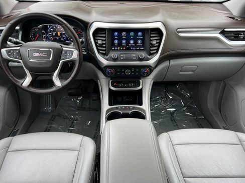 Used 2023 GMC Acadia SLT w/ Technology Package image 3