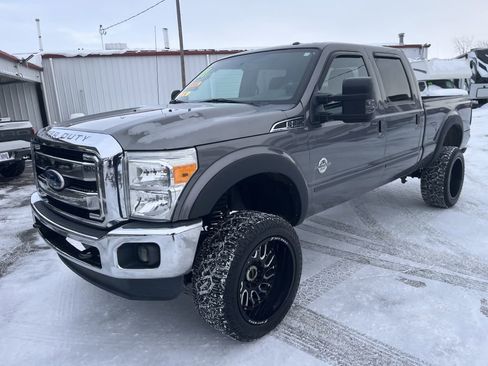 Used 2011 Ford F250 Lariat w/ Lariat Interior Pkg image 5