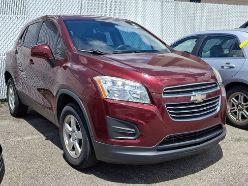 Used 2016 Chevrolet Trax LS AWD/4WD image 2