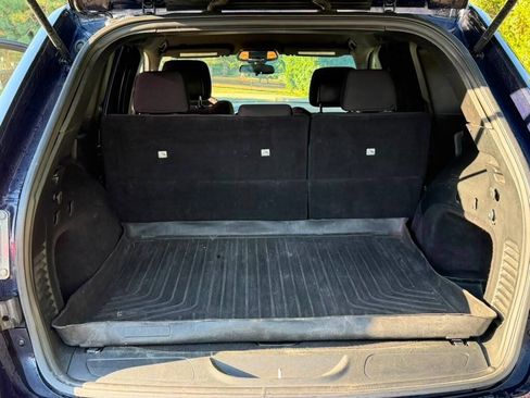 Used 2018 Jeep Grand Cherokee Laredo AWD/4WD image 15