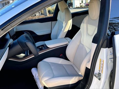 Used 2022 Tesla Model S image 7