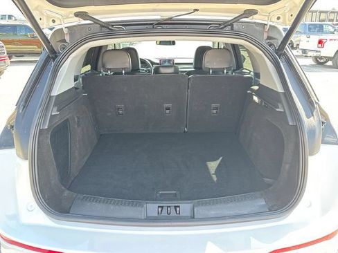 Used 2022 Lincoln Corsair AWD w/ Premium Package image 16