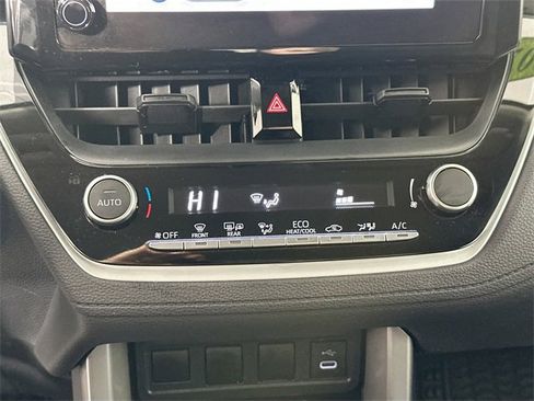 Used 2024 Toyota Corolla Cross LE image 13