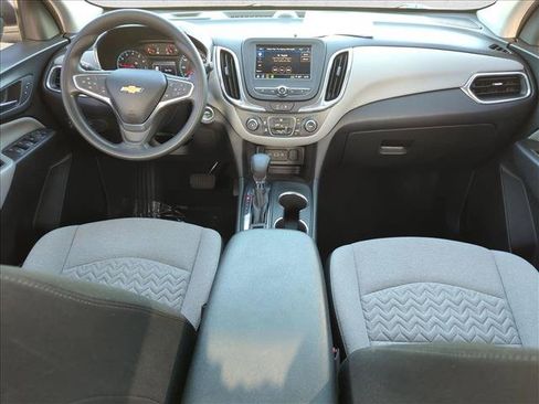 Used 2022 Chevrolet Equinox LS w/ Driver Confidence II Package FWD image 17