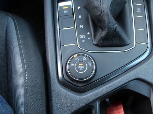 Used 2019 Volkswagen Tiguan S AWD/4WD image 29