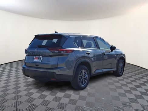 Used 2024 Nissan Rogue S AWD/4WD image 5