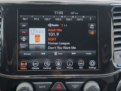 Used 2021 Jeep Grand Cherokee Laredo X image 8