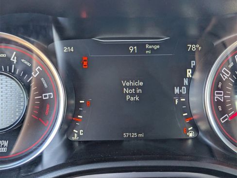 Used 2023 Dodge Challenger SXT image 32