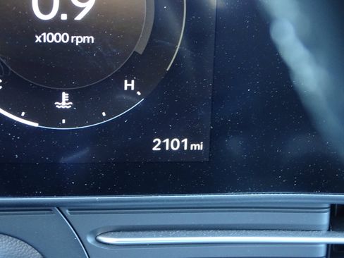 Used 2025 Hyundai Kona SEL image 9