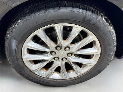 Used 2019 Buick Enclave Essence image 30