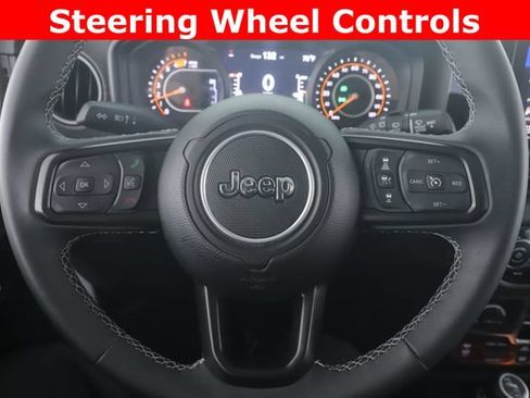 Used 2025 Jeep Wrangler Unlimited Rubicon AWD/4WD image 21