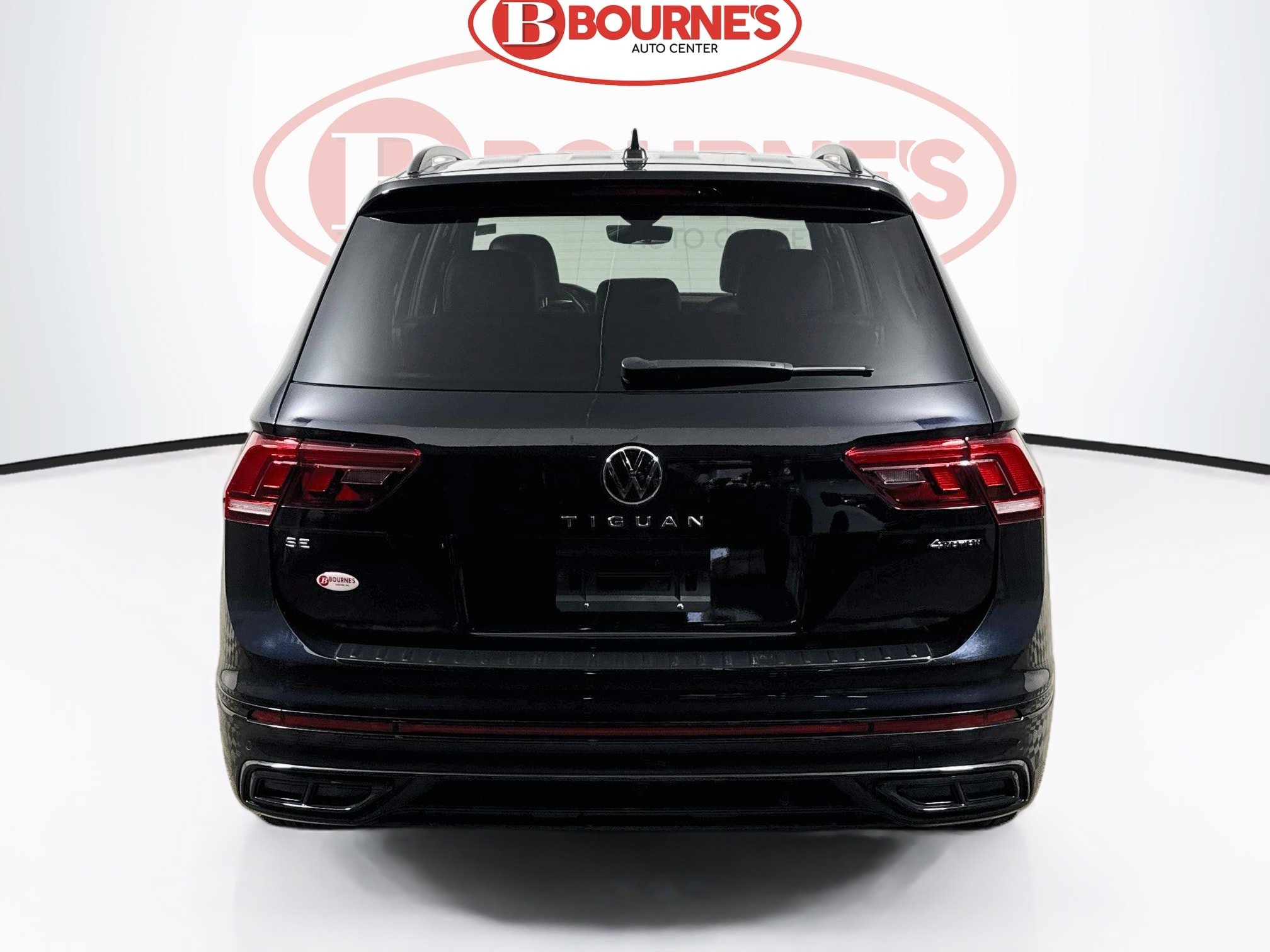 Used 2023 Volkswagen Tiguan SE R-Line AWD/4WD image 10