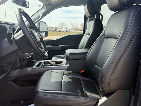 Used 2025 Ford F350 Lariat w/ Chrome Package AWD/4WD image 9