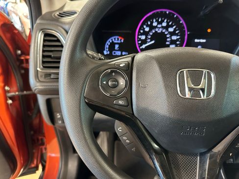 Used 2019 Honda HR-V EX image 17