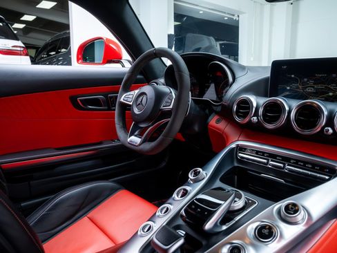 Used 2017 Mercedes-Benz AMG GT S w/ Exclusive Interior Package image 14