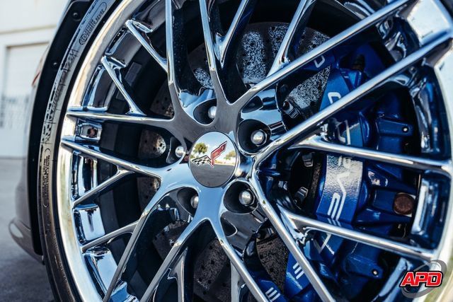 Used 2009 Chevrolet Corvette ZR1 w/ Preferred Equipment Group RWD image 3