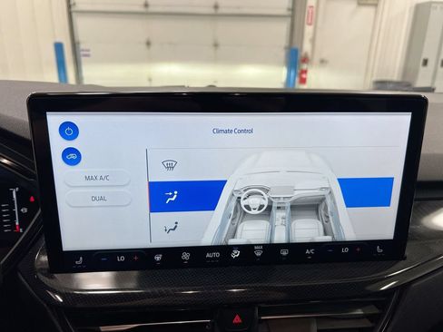Used 2023 Ford Escape ST-Line Select w/ Tech Pack #1 AWD/4WD image 16