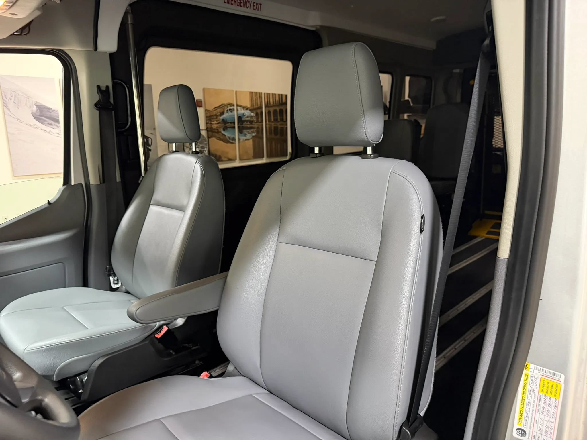 Used 2019 Ford Transit 250 148 Medium Roof RWD image 33