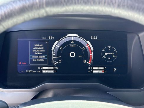 Used 2024 Toyota Tundra Limited AWD/4WD image 10