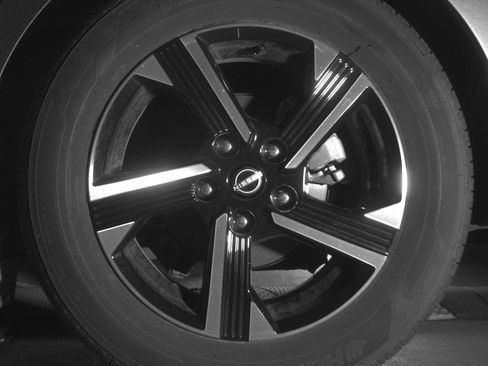 Used 2025 Nissan Sentra SV image 14