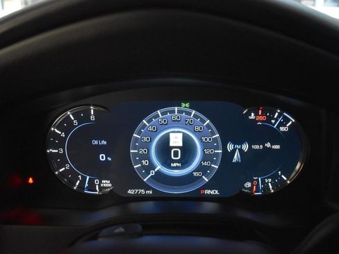 Used 2017 Cadillac Escalade Luxury image 20