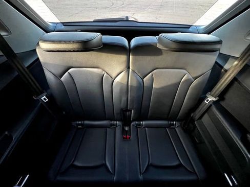 Used 2018 Audi Q7 3.0T Prestige w/ Prestige Package image 29