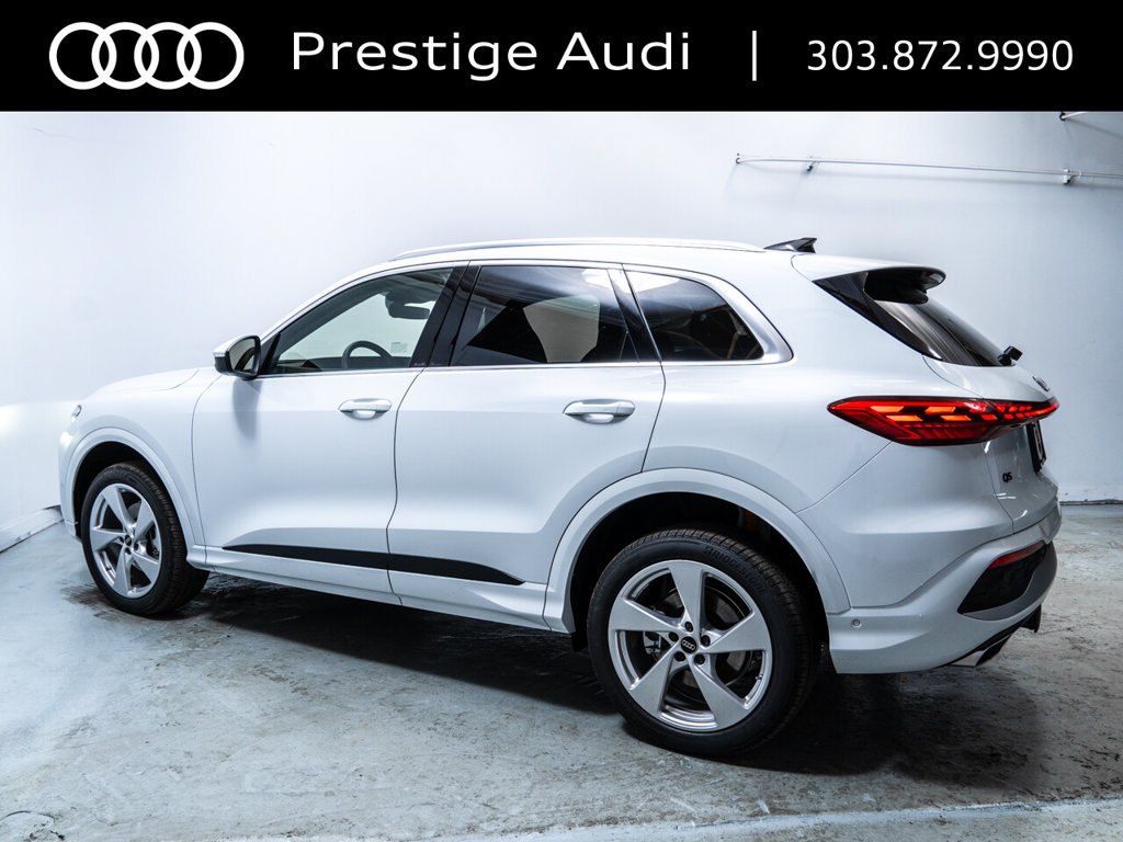 Used 2025 Audi Q5 Premium AWD/4WD image 3