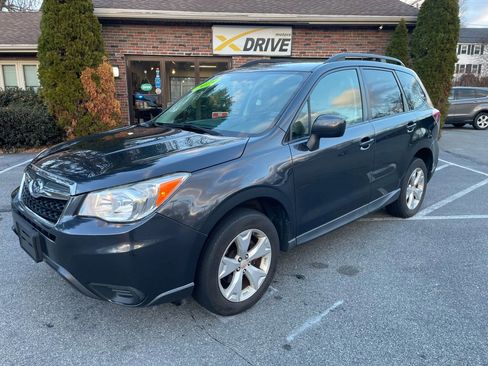 Used 2015 Subaru Forester 2.5i Premium w/ All-Weather Package image 8