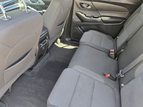 Used 2021 Chevrolet Traverse LS FWD image 10
