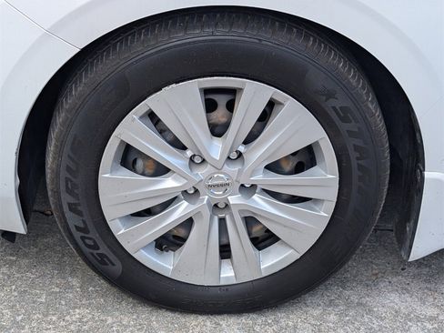 Used 2023 Nissan Sentra S image 13