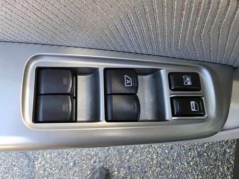 Used 2010 Subaru Forester 2.5X Premium w/ Popular Equipment Group 1A AWD/4WD image 28