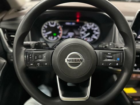 Used 2021 Nissan Rogue SV image 20