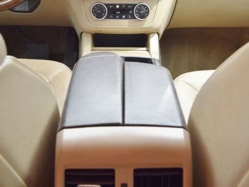Used 2013 Mercedes-Benz ML 350 4MATIC image 28