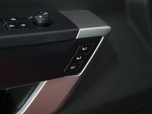 Used 2024 Toyota Tundra Platinum w/ TRD Off-Road Package AWD/4WD image 25