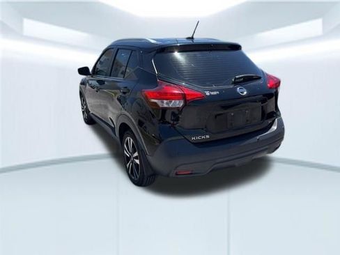 Used 2020 Nissan Kicks SV FWD image 7