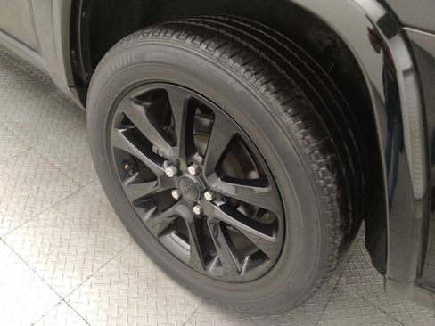 Used 2022 Jeep Grand Cherokee Laredo X image 31