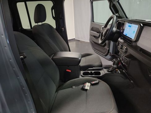 Used 2024 Jeep Wrangler Unlimited Sport AWD/4WD image 22