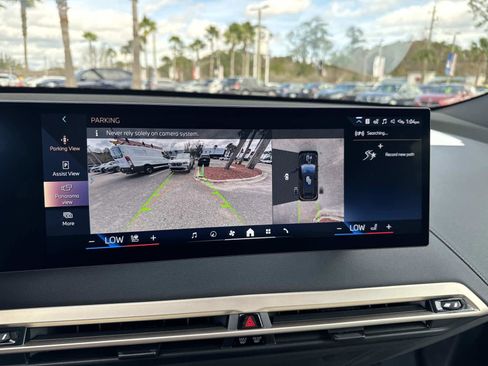 Used 2025 BMW iX xDrive50 image 26