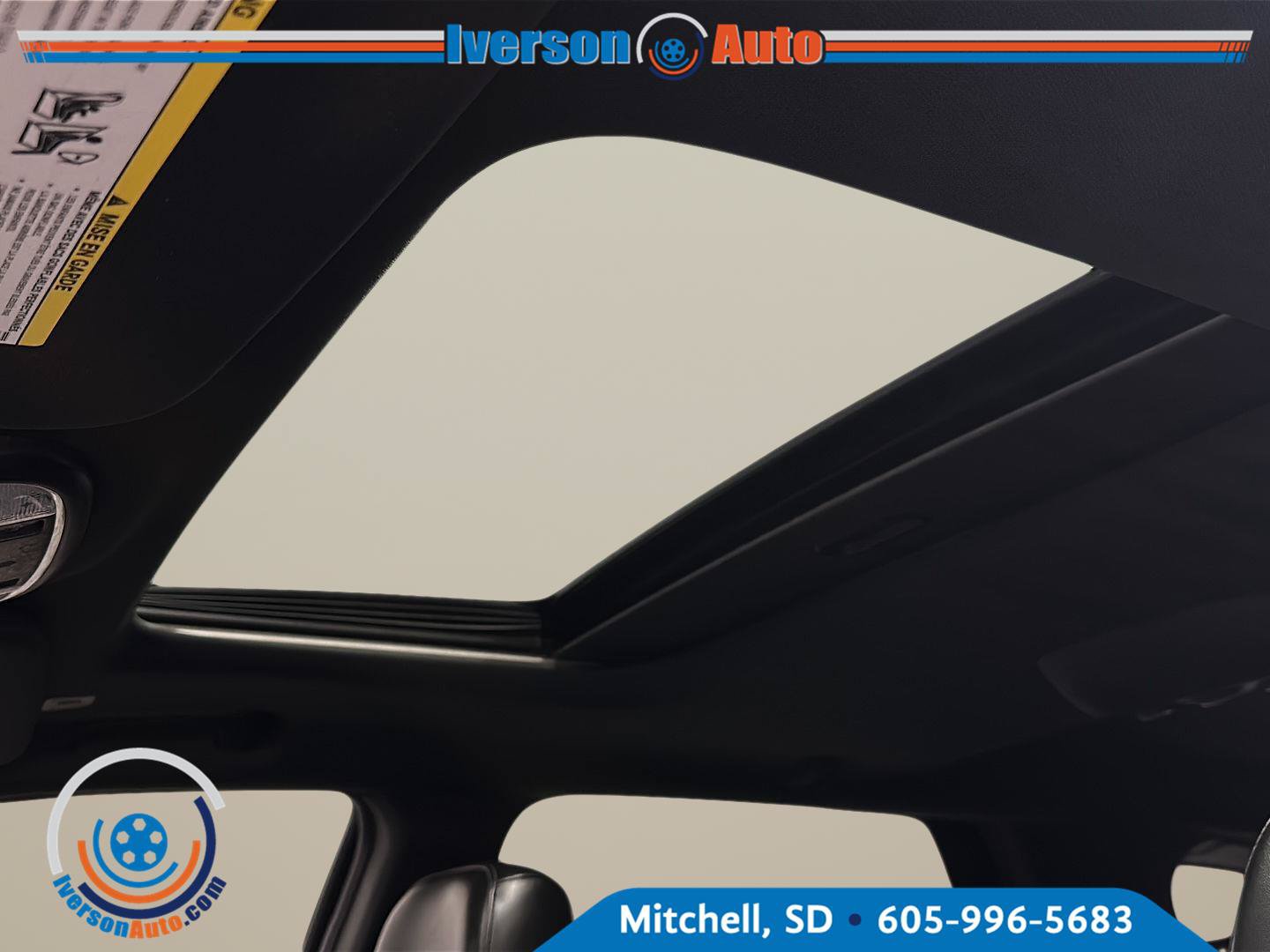 Used 2018 Dodge Durango R/T w/ Blacktop Package AWD/4WD image 22