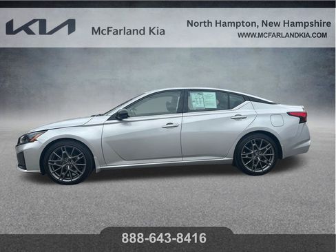 Used 2023 Nissan Altima 2.0 SR FWD image 3