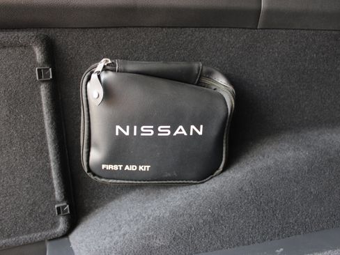 Certified 2023 Nissan Rogue SV w/ SV Premium Package AWD/4WD image 6