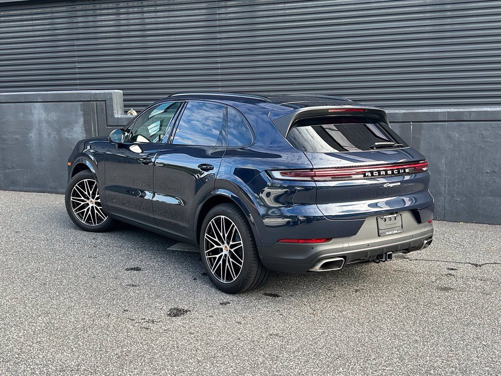 Certified 2026 Porsche Cayenne AWD/4WD image 8