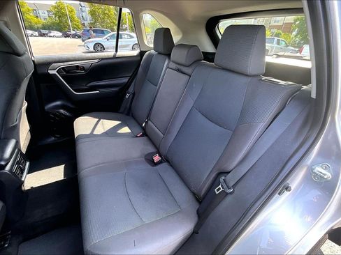 Used 2023 Toyota RAV4 LE AWD/4WD image 24